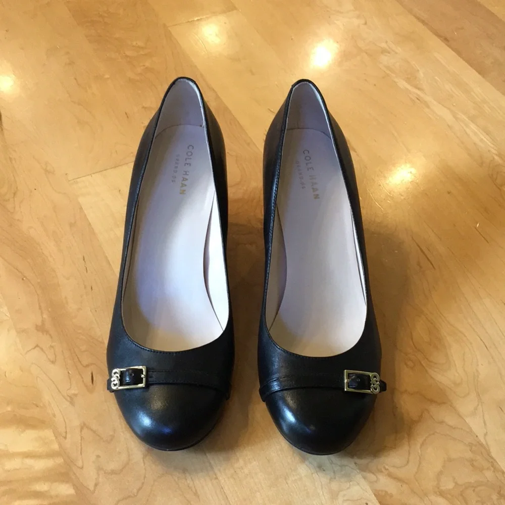 COLE HAAN | Grand Black Leather Wedge Pumps